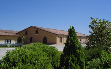 Vista exterior de la bodega