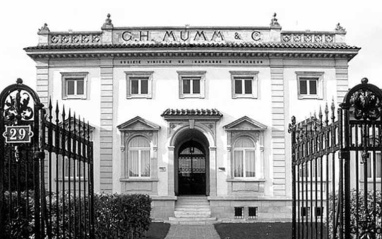 Fachada de la Maison Mumm