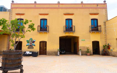 Exterior de la bodega