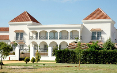 Fachada de la bodega