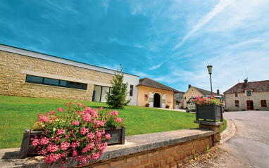 Vista exterior de la bodega Paul Dangin et Fils