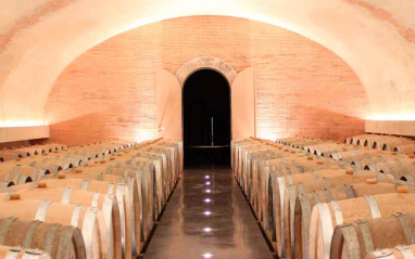 Interior de la gran sala de envejecimiento