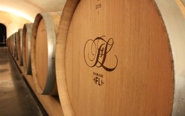 Detalle de las barricas de roble