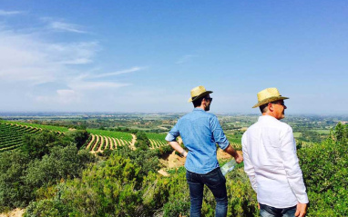 Responsables de bodega en viñedo