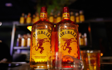 Botellas de Fireball Whisky