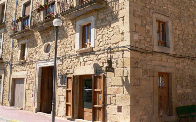 Bodega, en el casco histórico de Batea