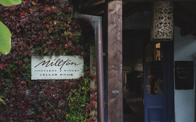 Entrada a la bodega