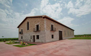 Vista exterior de la bodega