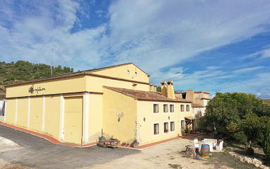 Exterior de la bodega