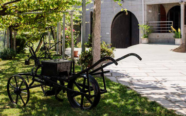 Exterior de la bodega Lagar de Besada